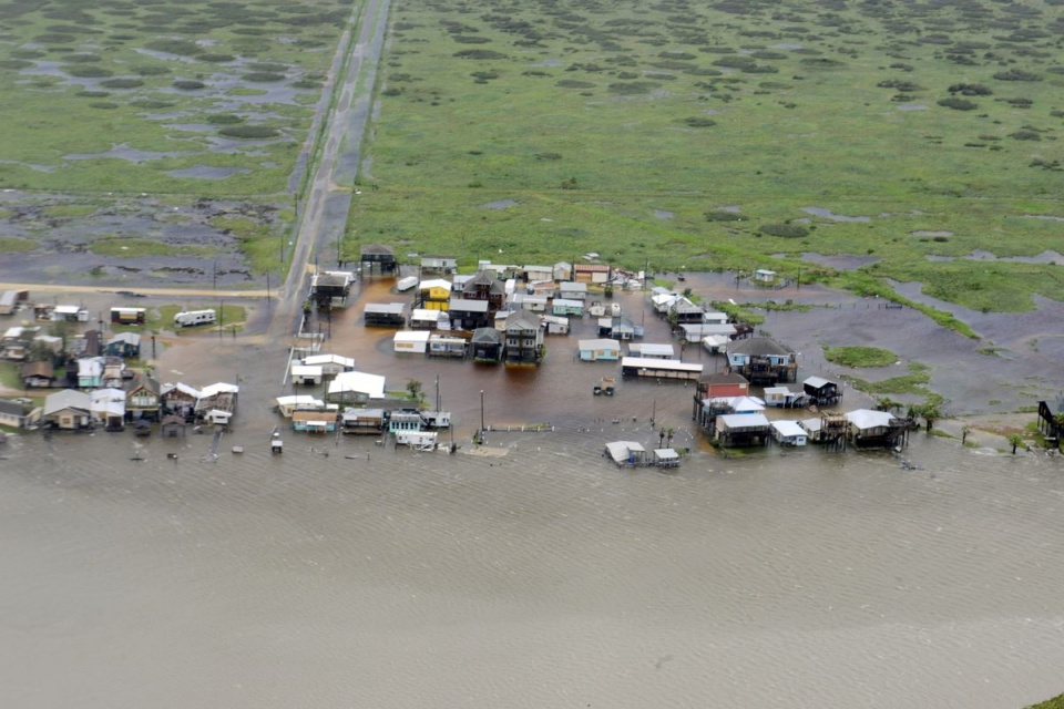 can canh noi sieu bao harvey di qua