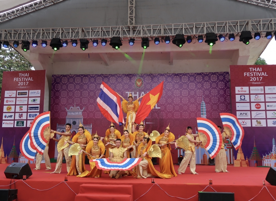 nhieu chuong trinh dac sac tai le hoi thai lan 2018