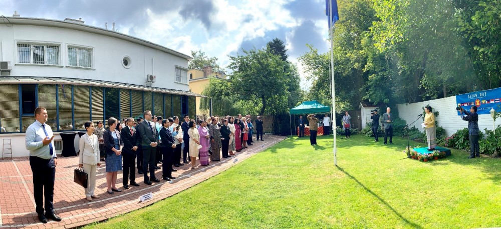 viet nam tham du le ky niem 52 nam ngay thanh lap asean tai ba lan