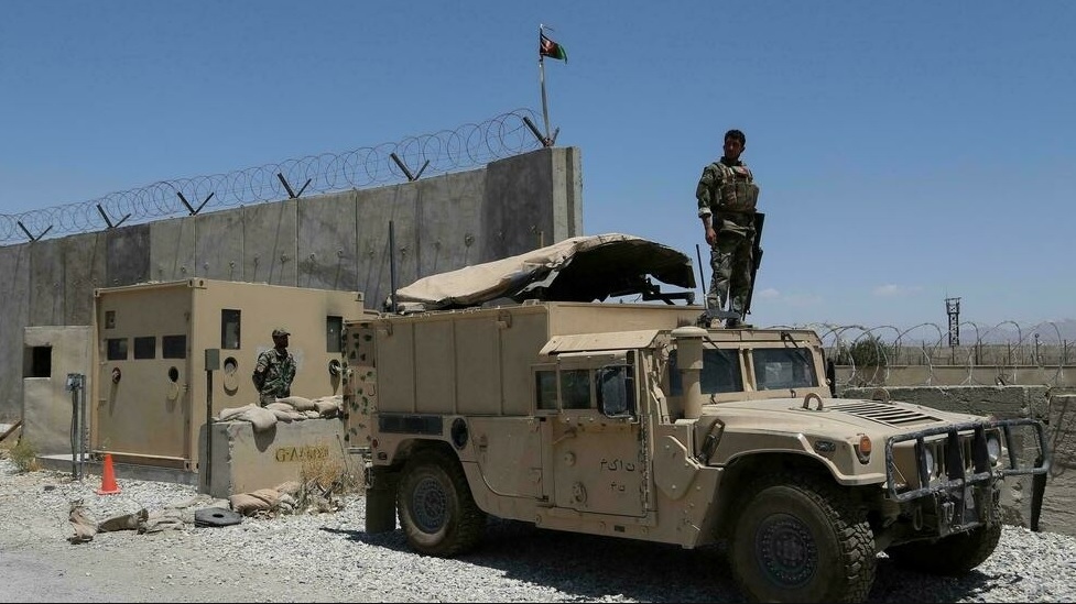 Tình hình Afghanistan: Taliban chiếm thủ phủ tỉnh thứ hai, lực lượng chính phủ rút tới sân bay