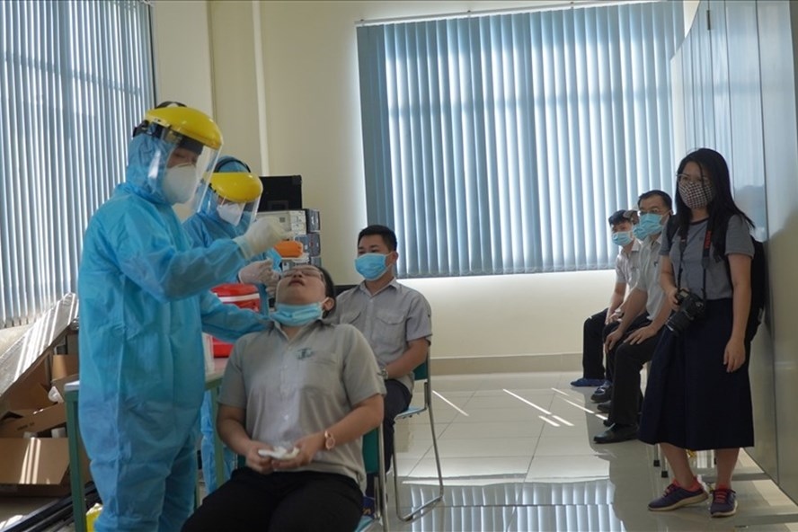 Covid-19 ở Việt Nam sáng 24/8: 736 bệnh nhân nặng, nguy kịch; F0 tại TP. Hồ Chí Minh sẽ tăng; thực hiện nghiêm ‘khóa chặt, đông cứng’ ở Bình Dương