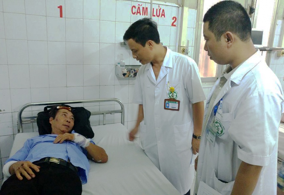 Vụ lật xe khách Pháp Vân - Cầu Giẽ: 8 người đã được ra viện vu lat xe khach phap van cau gie 8 nguoi da duoc ra vien