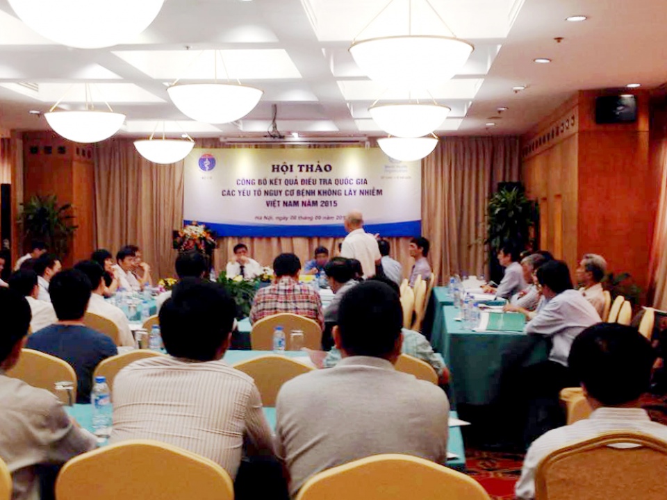 nguoi viet tieu thu muoi cao gap doi muc khuyen cao cua who