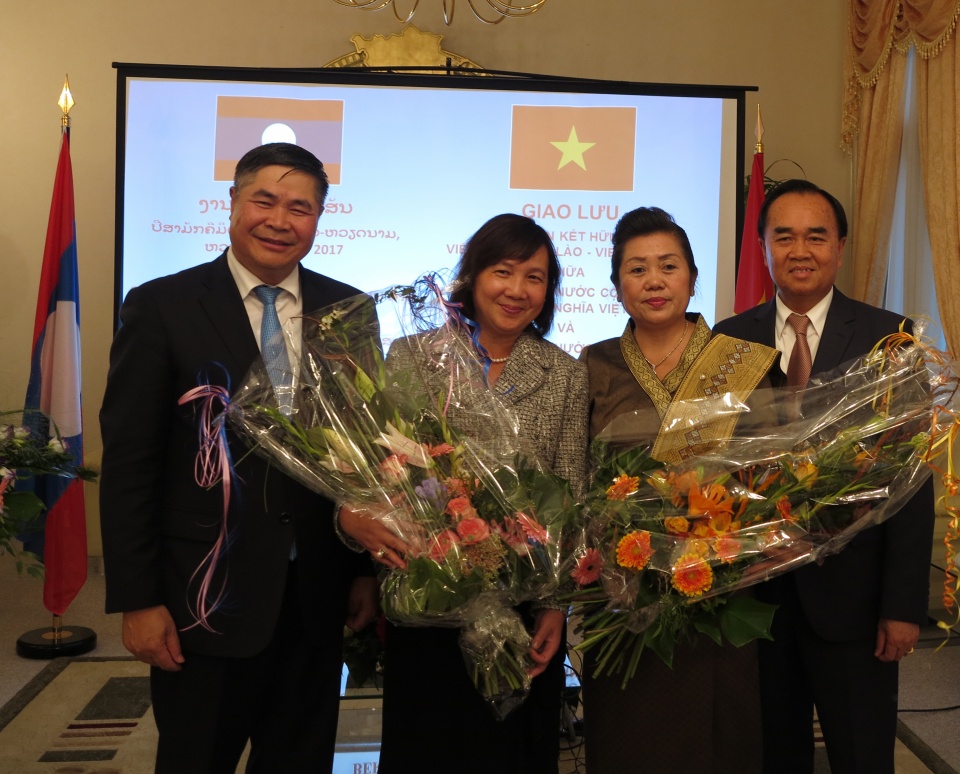 giao luu doan ket huu nghi viet nam lao tai berlin