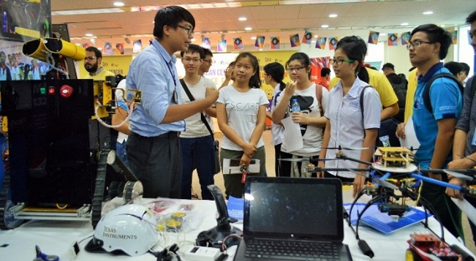 hoi cho trung quoc asean thuc day hop tac kinh te viet nam trung quoc