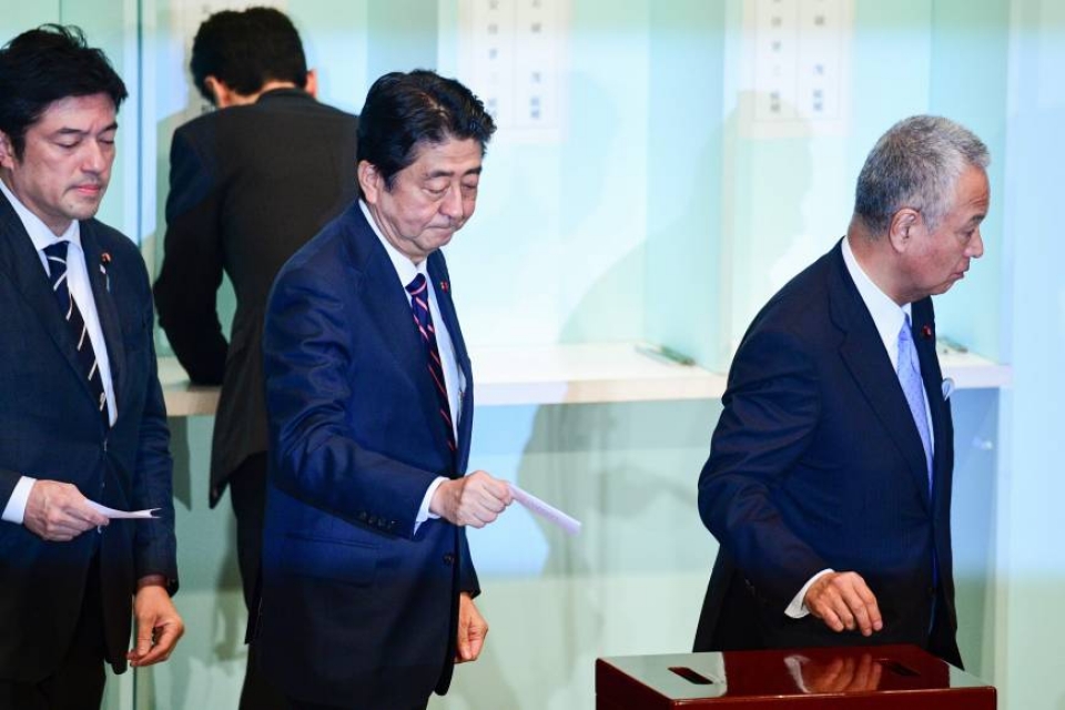 nhat ban thu tuong shinzo abe duoc bau lai lam chu tich ldp