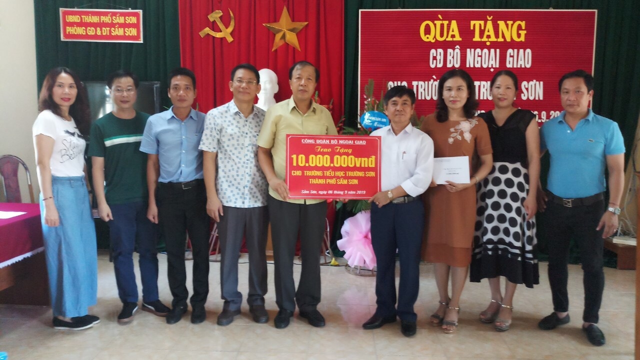 cong doan bo ngoai giao va ubnd tp sam son thanh hoa giao luu the thao