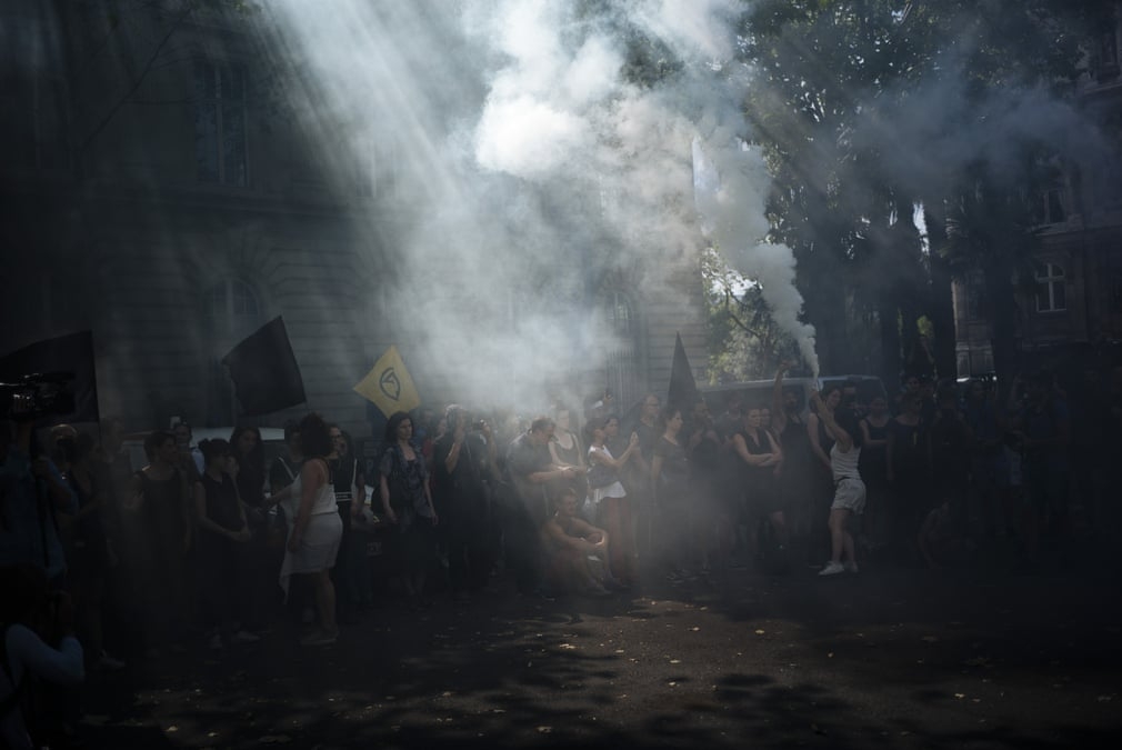 anh an tuong trong tuan 2 89 nghi si anh tranh thu chop mat tai quoc hoi va le hoi ngay tay an o my