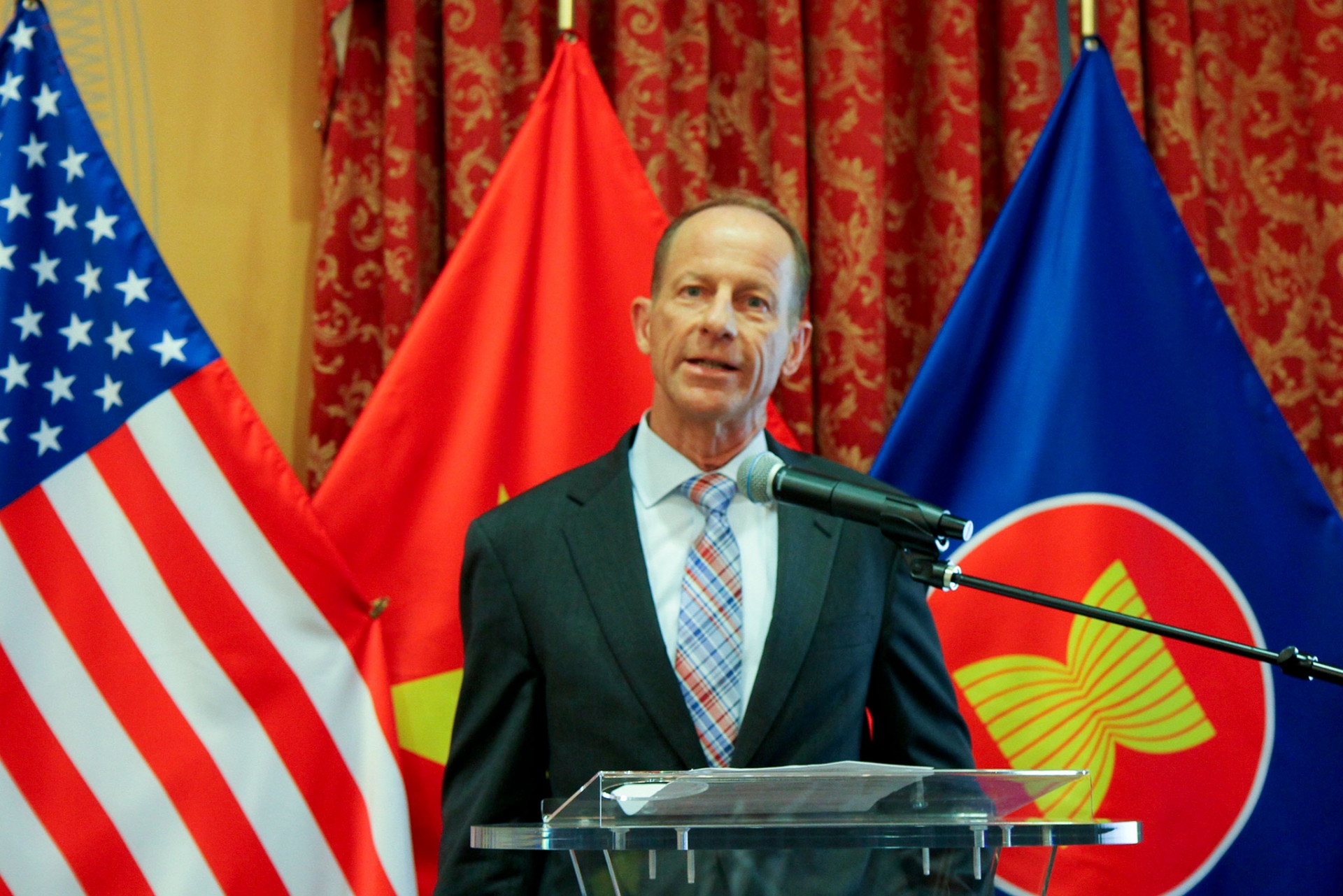 dai su quan viet nam tai hoa ky chieu dai ky niem 74 nam quoc khanh 29