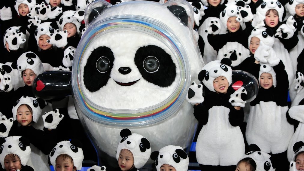 anh an tuong trong tuan 16 229 bang chung iran tan cong co so dau mo va ong trump voi to 20 usd