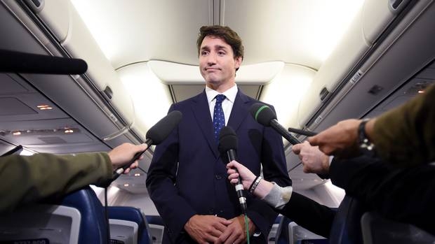 anh an tuong trong tuan 16 229 bang chung iran tan cong co so dau mo va ong trump voi to 20 usd