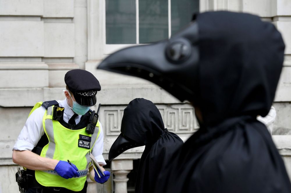 anh an tuong tuan 7 139 bau troi nhu ngay tan the o my cang thang belarus va nha sang lap wikileaks dac loi tu covid 19