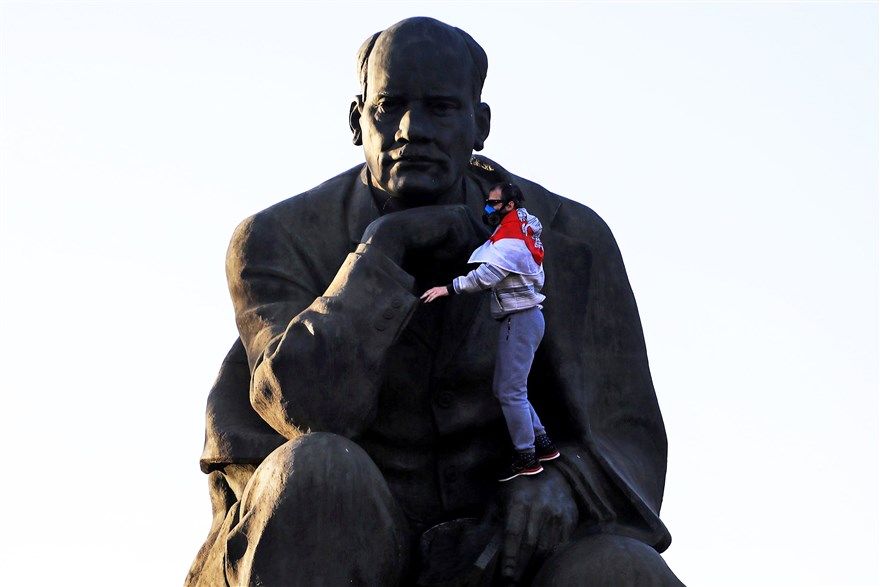 anh an tuong tuan 21 279 nong ray bau cu my tinh hinh belarus cang hon day dan va dao tao cho phat hien covid 19