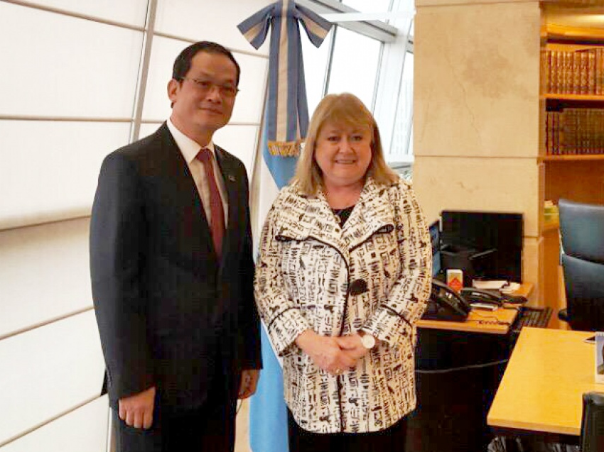 niem tin cua dai su viet nam tai argentina