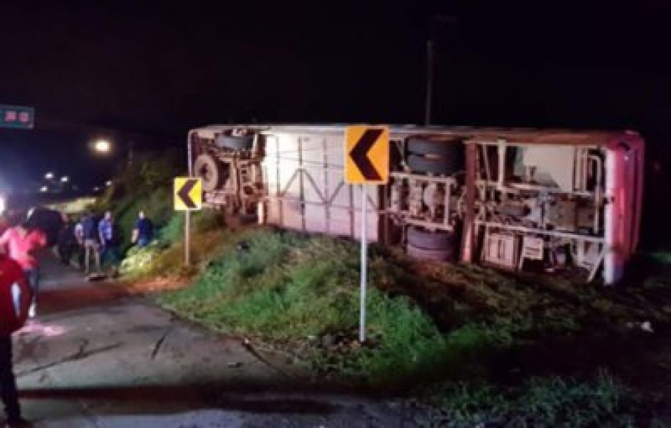 mexico tai nan giao thong nghiem trong 15 nguoi thiet mang