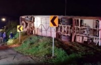 peru xe bus roi xuong vuc gan 40 nguoi thiet mang