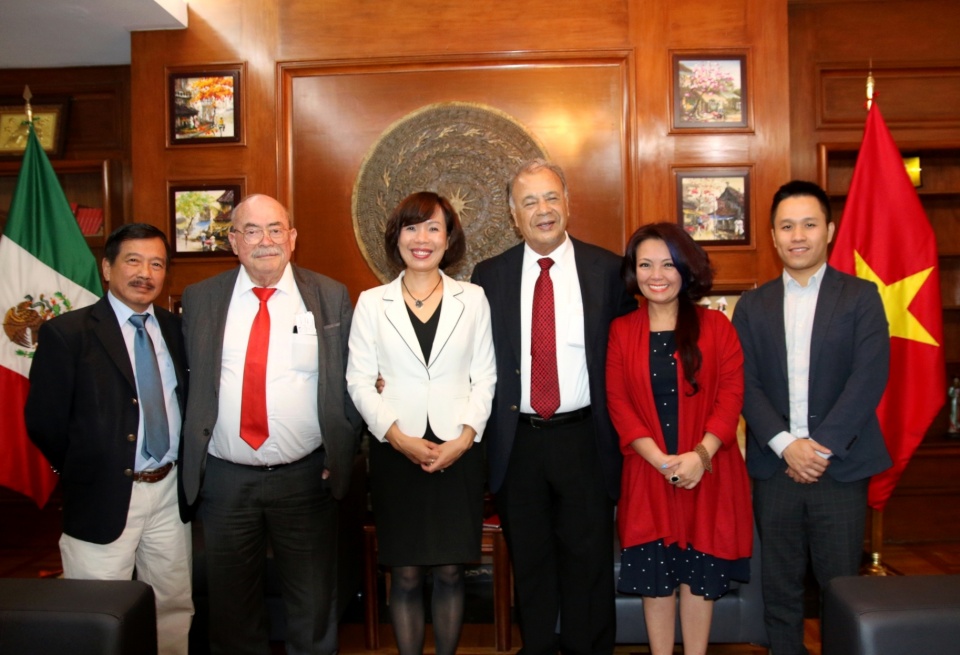 thuc day quan he giua dang lao dong mexico va dang cong san viet nam