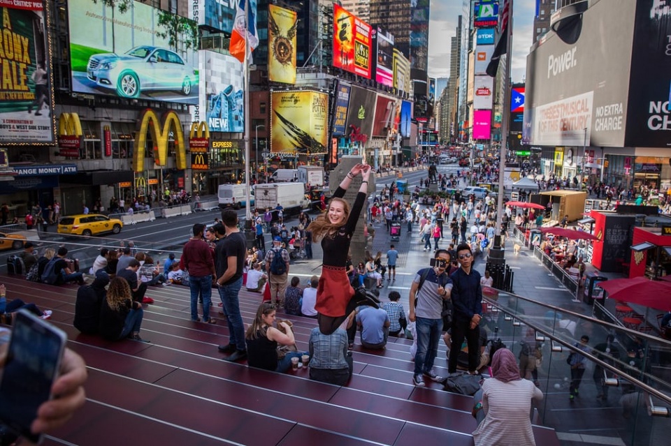 1 ngay o quang truong thoi dai qua anh