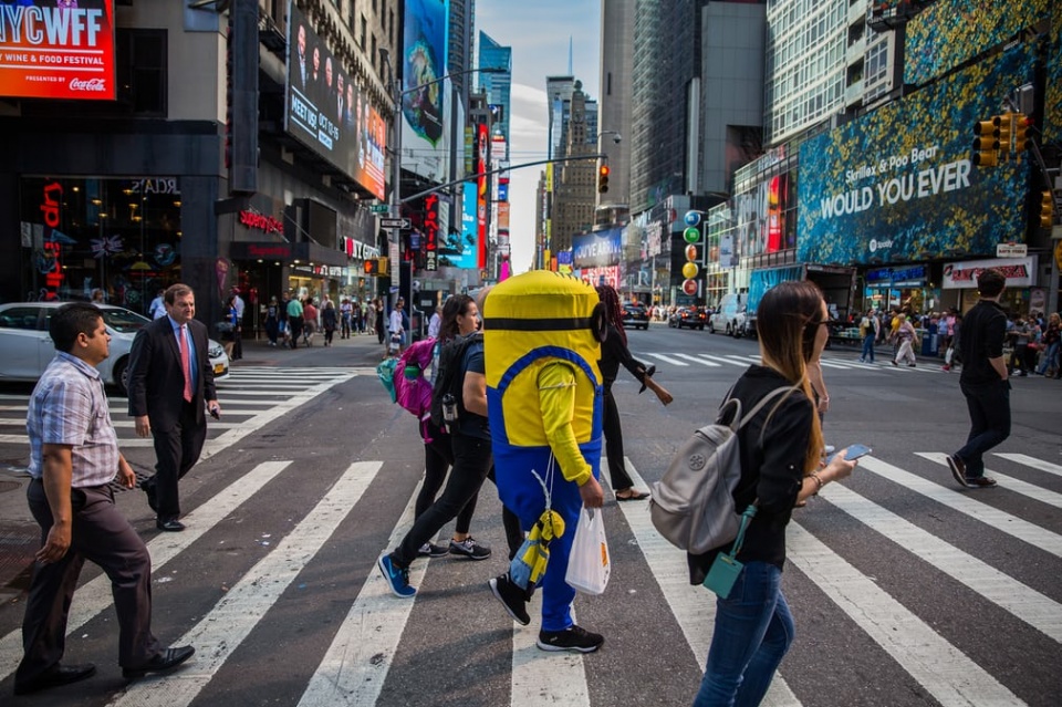 1 ngay o quang truong thoi dai qua anh