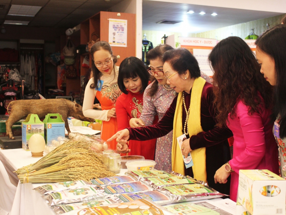 Nữ khoa học vì sự phát triển bền vững trong kỷ nguyên số nu khoa hoc vi su phat trien ben vung trong ky nguyen so