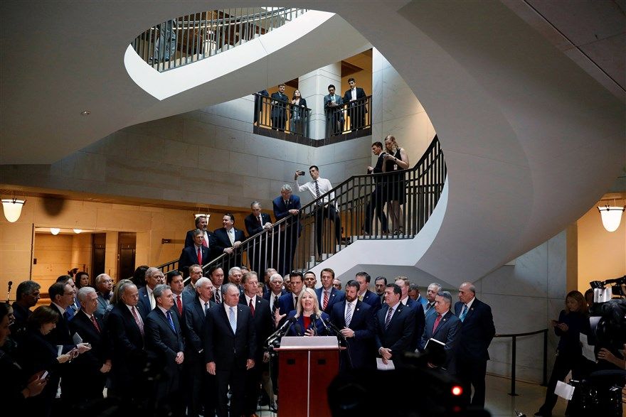 anh an tuong trong tuan 22 2810 gia dinh hanh phuc cua thu tuong canada va chuyen san tin o syria