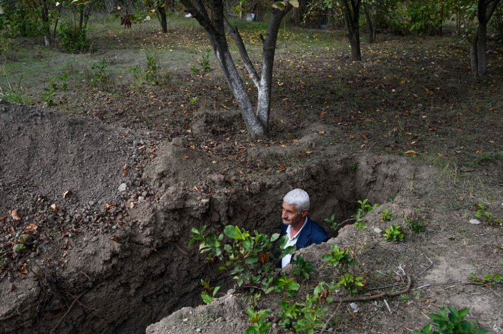 Ảnh ấn tượng tuần (12-18/10): Ngoạn mục giải cứu thủy thủ ở cảng Cửa Việt, khốc liệt xung đột Armenia-Azeibaijan và sôi sục bầu cử Mỹ Ảnh ấn tượng tuần (12-18/10): Ngoạn mục giải cứu thủy thủ ở cảng Cửa Việt; khốc liệt xung đột Armenia-Azerbaijan; sôi sục bầu cử Mỹ