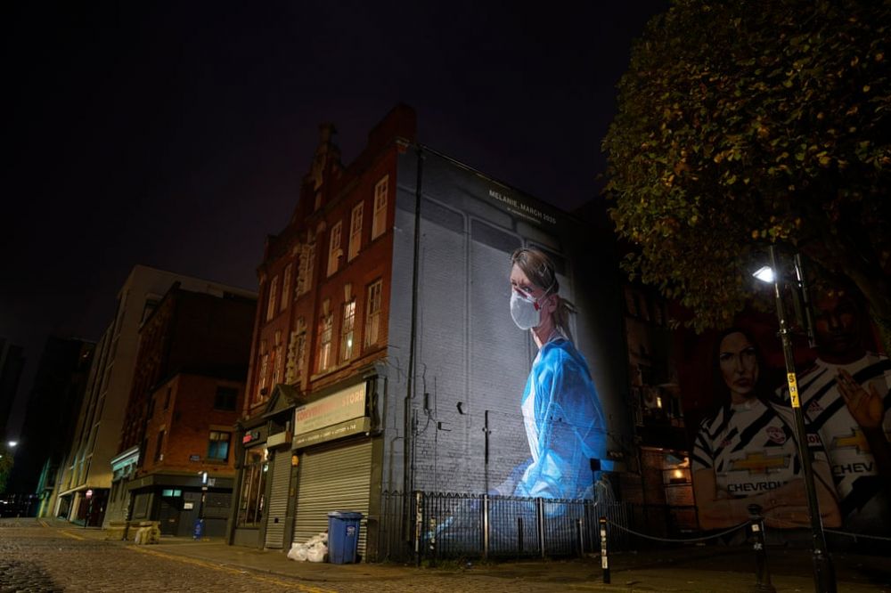 Ảnh ấn tượng tuần (19-25/10): Điều chưa từng có tiền lệ ở bầu cử Mỹ, lũ lụt miền Trung và nỗi đau xung đột Armenia-Azerbaijan