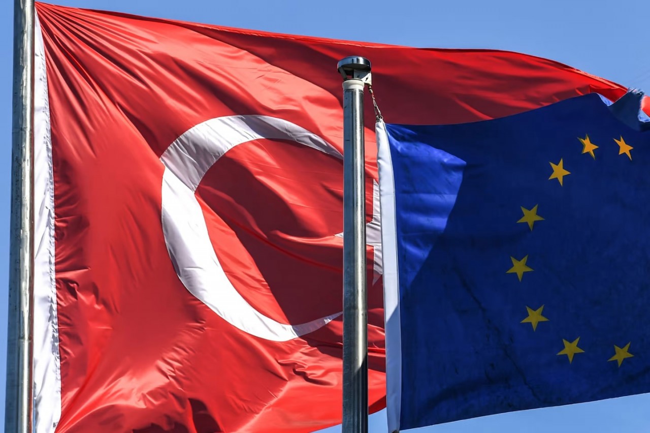 EU mạnh tay ‘ra đòn’ với Nga - nền kinh tế Thổ Nhĩ Kỳ bỗng dưng ‘trọng thương’?