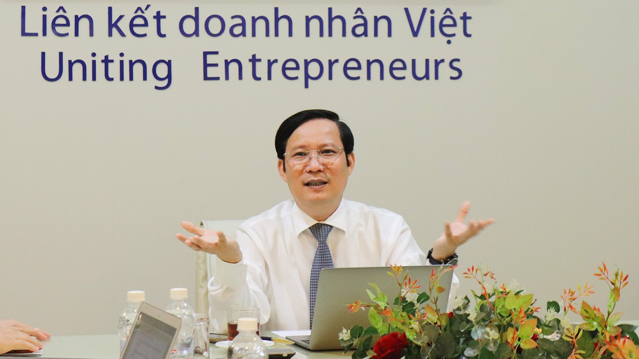 Chủ tịch VCCI Phạm Tấn Công. doanh nhân Việt Nam