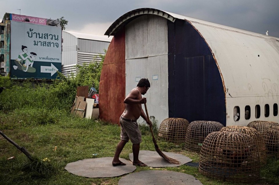 Cuộc sống tại “nghĩa địa máy bay” ở Thái Lan cuoc song tai nghia dia may bay o thai lan