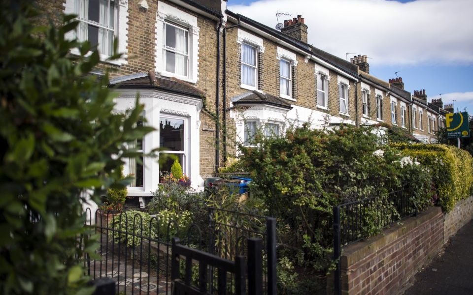 dau tu vao bat dong san london van sinh loi sau brexit