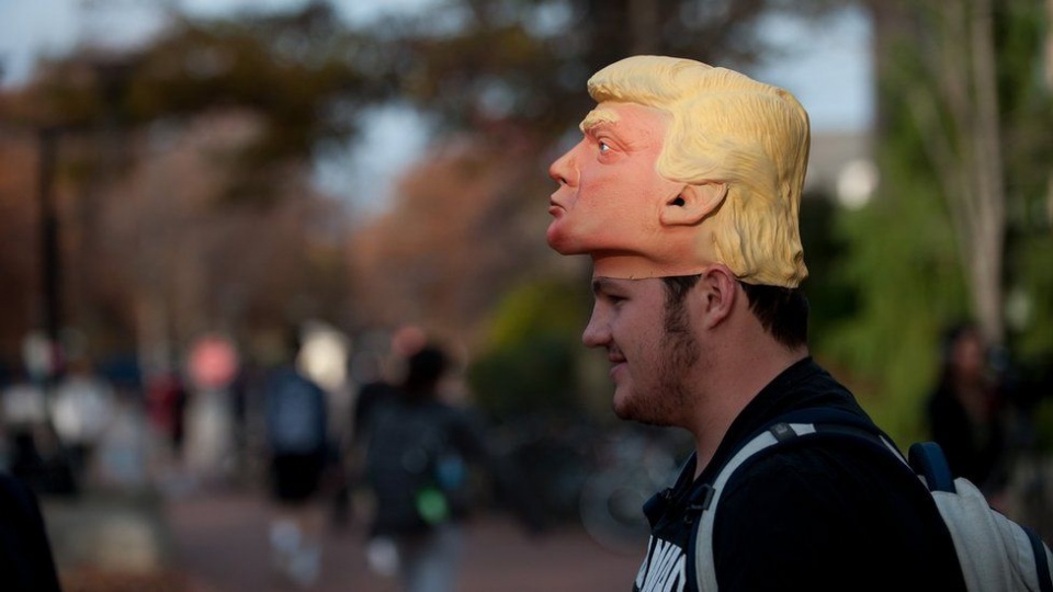 nuoc my trong ngay bau cu