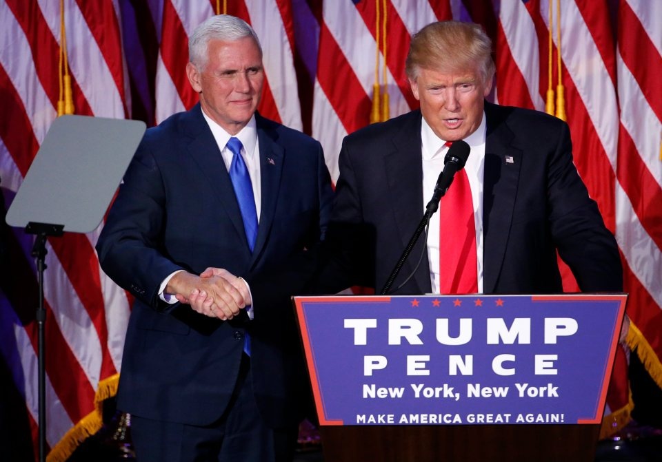 tong thong dac cu my thay doi nguoi dung dau nhom chuyen giao quyen luc