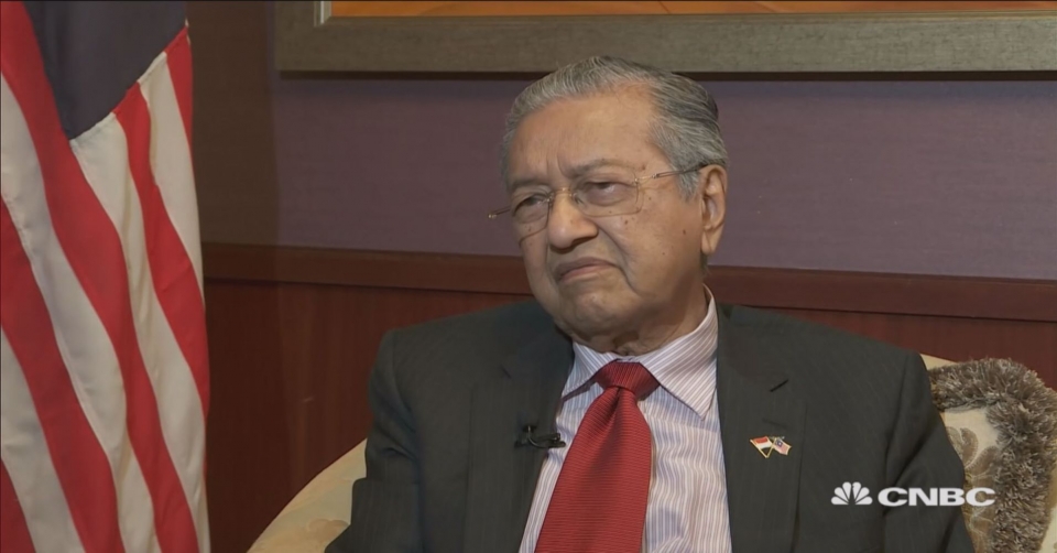 thu tuong malaysia khong tin tong thong trump se tai dac cu