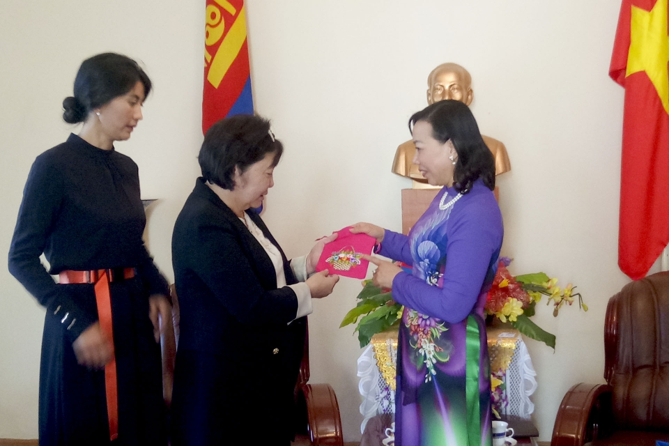 lien doan phu nu mong co mong muon hop tac voi viet nam