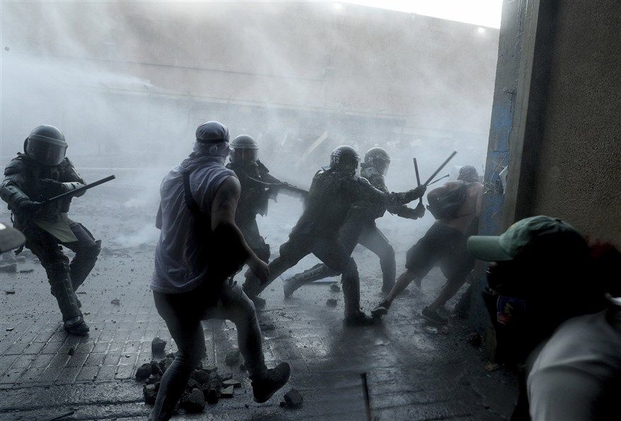 anh an tuong trong tuan 11 1811 nguoi kurd noi gian va lo hong o buc tuong berlin