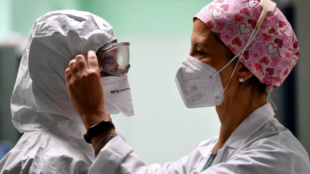 Ảnh ấn tượng tuần (26/10-1/11): Bầu cử Mỹ 2020 trước giờ G, đám cưới giữa xung đột Armenia-Azerbaijan và đấu súng ở Kashmir