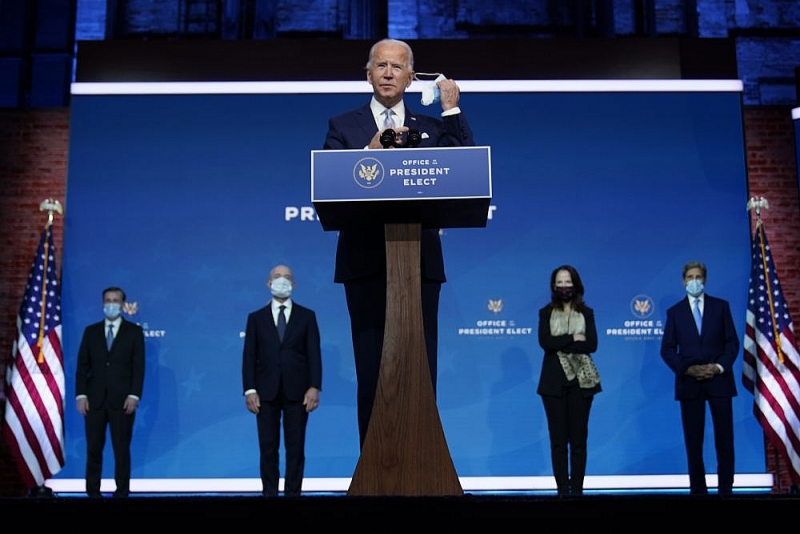 Ông Joe Biden, người được giới truyền thông tuyên bố giành chiến thắng trong cuộc bầu cử Tổng thống Mỹ 2020, giới thiệu những nhân vật mà ông đề cử tham gia Nội các trong tương lai. (Nguồn: Reuters)