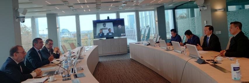 Toàn cảnh buổi làm việc.