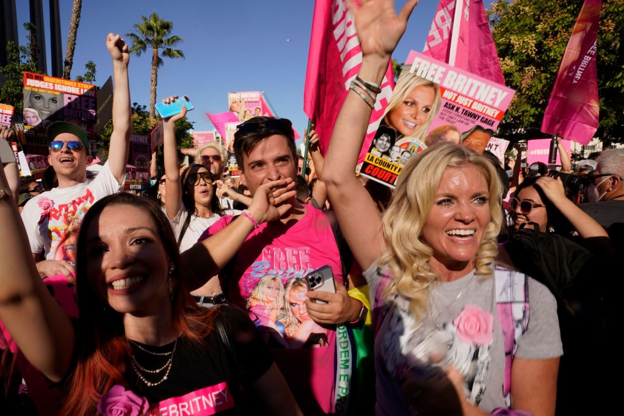 Ảnh ấn tượng tuần 15-21/11: Nga phô diễn sức mạnh trinh sát, Thượng đỉnh Mỹ-Trung không đột phá, biên giới Belarus-Ba Lan vẫn nóng rực