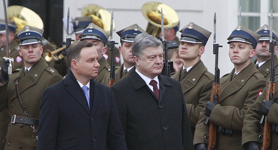 ukraine va ba lan ky thoa thuan hop tac quoc phong