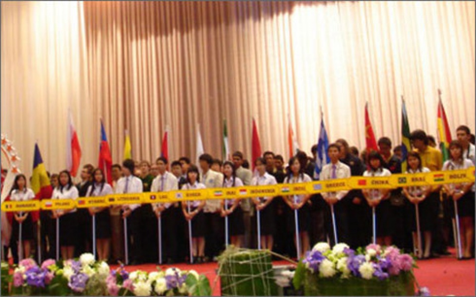 Việt Nam giành Huy chương Bạc Olympic Thiên văn và Vật lí thiên văn viet nam gianh huy chuong bac olympic thien van va vat li thien van