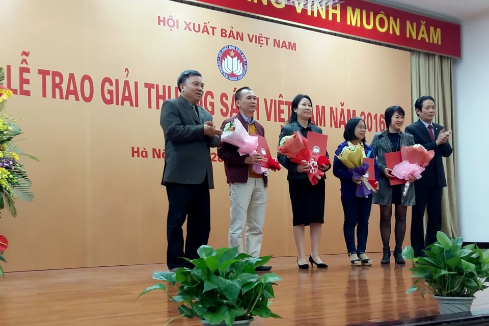 hoi xuat ban trao giai thuong sach viet nam 2016