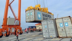 Năm 2025, tổng kim ngạch xuất nhập khẩu của Việt Nam lần đầu tiên vượt mốc 900 tỷ USD