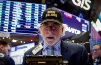 chung khoan my thang hoa trong phien cuoi tuan