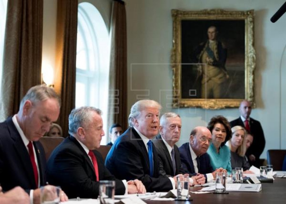 chinh phu my ben bo vuc dong cua