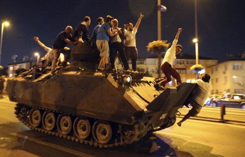 tho nhi ky bat giu hon 200 quan nhan lien quan vu dao chinh nam 2016