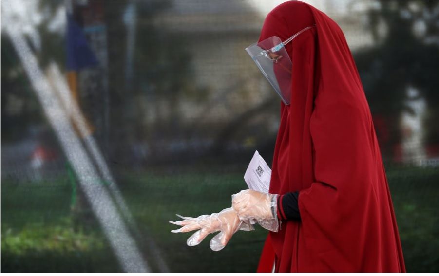 Ảnh ấn tượng tuần (7-13/12): Phút tinh nghịch của Tổng thống Venezuela, ông Joe Biden tuyên chiến với Covid-19 và cuộc sống yên bình tại Vũ Hán Ảnh ấn tượng tuần (7-13/12): Tổng thống Venezuela trêu chọc phóng viên, ông Joe Biden tuyên chiến với Covid-19 và cuộc sống ở Vũ Hán