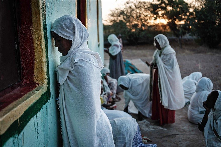 Ảnh ấn tượng tuần (7-13/12): Phút tinh nghịch của Tổng thống Venezuela, ông Joe Biden tuyên chiến với Covid-19 và cuộc sống yên bình tại Vũ Hán Ảnh ấn tượng tuần (7-13/12): Tổng thống Venezuela trêu chọc phóng viên, ông Joe Biden tuyên chiến với Covid-19 và cuộc sống ở Vũ Hán