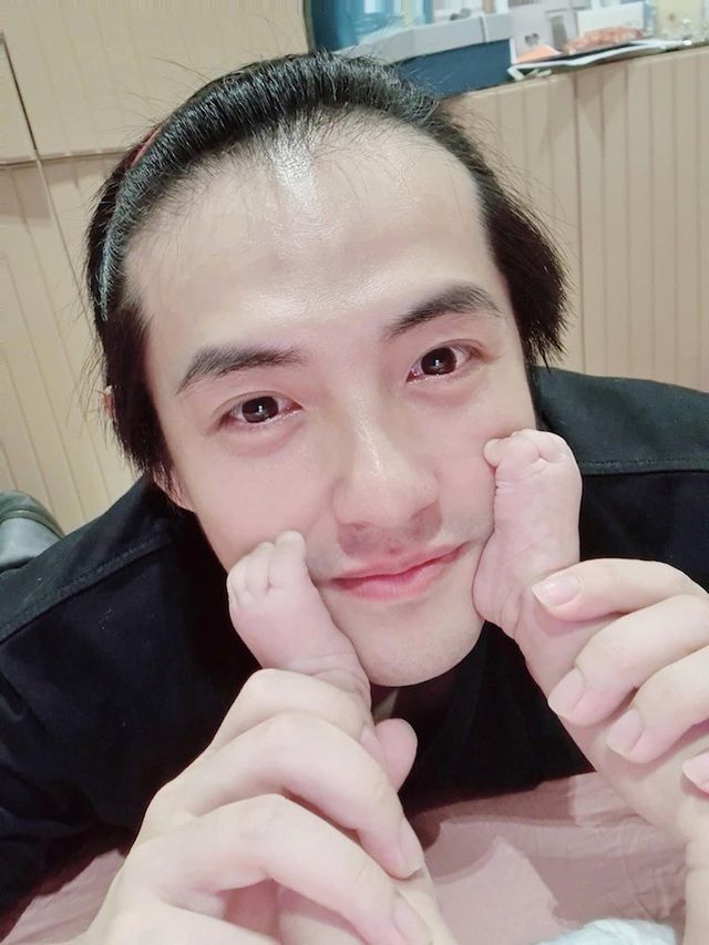 Người mới, người cũ của Hồ Ngọc Hà thi nhau khoe ảnh con yêu; nửa đùa nửa thật về quan hệ Noo Phước Thịnh-Mai Phương Thúy